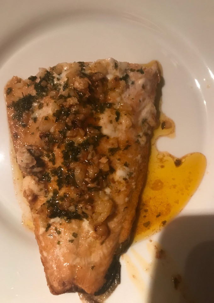 Una foto de Salmón al horno
