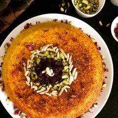 A picture of Tahchin (Persian Saffron Rice Cake).