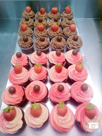 Easy Way Make Recipe RED VELVET Cupcakes that is Really Delicious, Tasty}