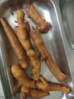 मिर्च के पकौड़े (mirch ke pakode recipe in Hindi) रेसिपी मुख्य फोटो