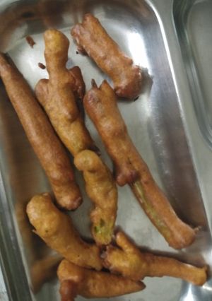 मिर्च के पकौड़े (mirch ke pakode recipe in Hindi) रेसिपी मुख्य फोटो