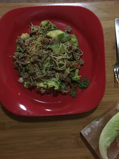 Una foto de Mezcla oriental de res
