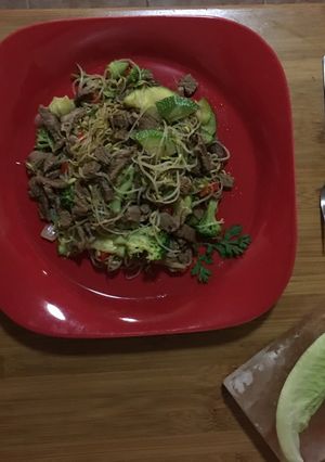 Una foto de Mezcla oriental de res
