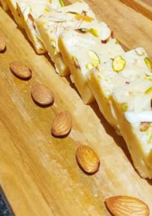 A picture of Badam Sohan papdi.