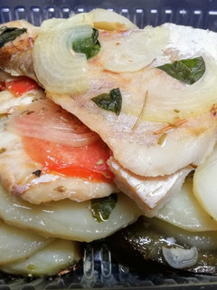 Una foto de Merluza al horno #cena#almuerzo