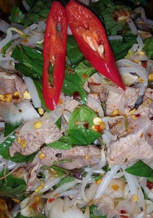 Hình của món Gỏi bò cay.