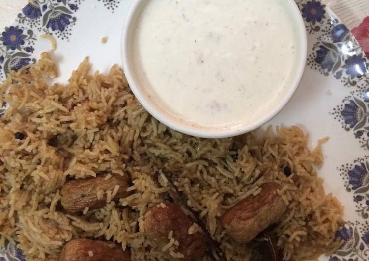 How to Make Super Quick Homemade Cocktail chicken sausages in rice biryani