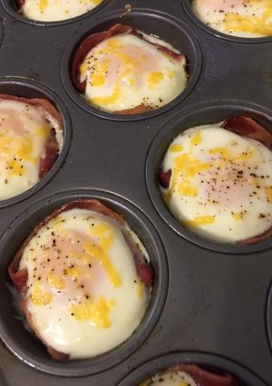 A picture of Turkey Bacon, Egg & Cheese Cups.