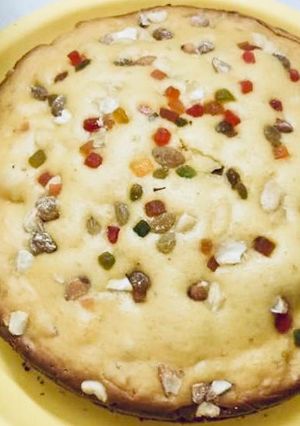फ्रूट और नट्स केक रेसिपी मुख्य फोटो
