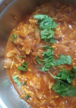 સેવ ડુંગળી નું ઇન્સ્ટન્ટ શાક (Sev Dungri Instant Shak Recipe In Gujarati) રેસીપી મુખ્ય ફોટો