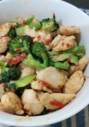 Foto resep Tumis Ayam Brokoli Cabai