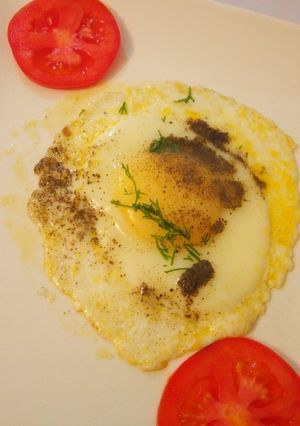 A picture of Sunny Side up eggs.