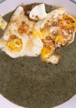 Sóskafőzelék mirelitből recept fotója
