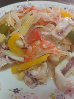 泰式涼拌海鮮 的食譜成品照片