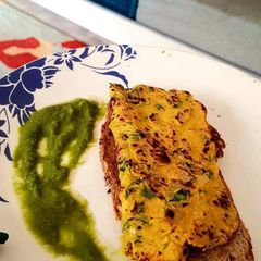 A picture of Methi paratha.