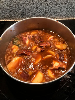 Una foto de Guiso de patatas con pulpo