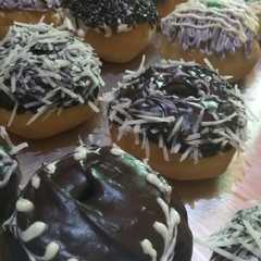 Donat Maizena empuk + tips utk pemula রেসিপির প্রধান ছবি