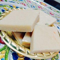 A picture of Kaju katli.