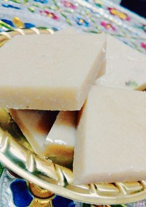 A picture of Kaju katli.