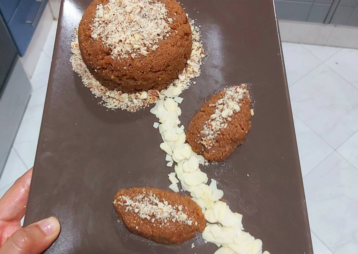Anjeer badami halwa