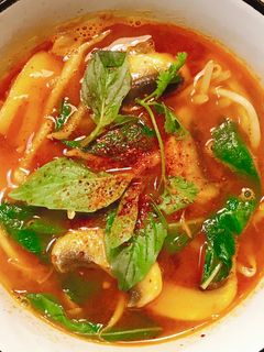 Hình của món 🌱 Canh Chua Nấm Vị Tomyum Cay (Chay).