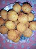 Bola bola singkong isi coklat
