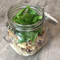 A picture of Easy lunch in a jar.