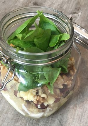A picture of Easy lunch in a jar.