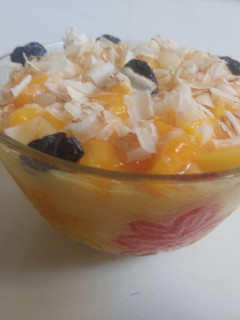 મેંગો કસ્ટર્ડ (mango custard recipe in Gujarati) રેસીપી મુખ્ય ફોટો