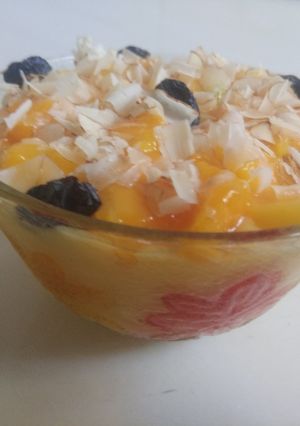 મેંગો કસ્ટર્ડ (mango custard recipe in Gujarati) રેસીપી મુખ્ય ફોટો