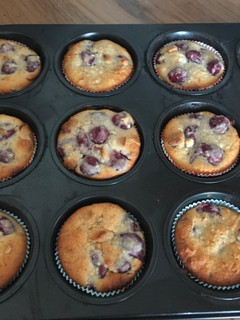 Kirsch-Joghurt Muffins mit Mandeln Rezepthauptbild