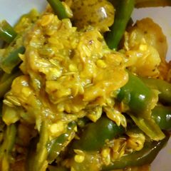 A picture of Achari mirch kachri.