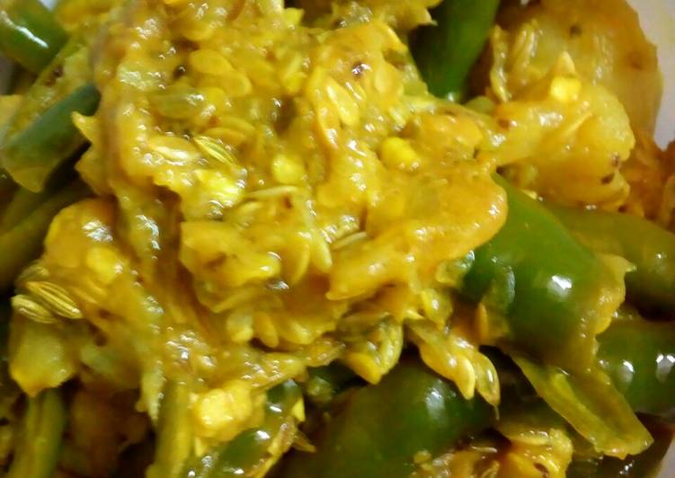 Achari mirch kachri