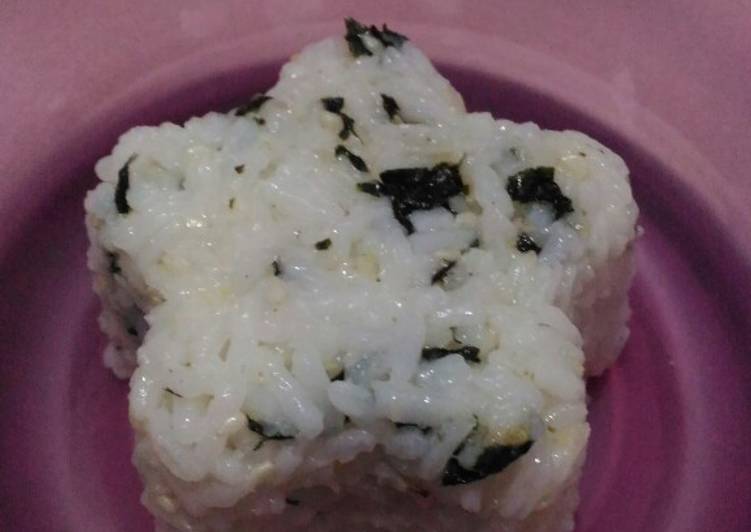 Panduan Menyiapkan Nasi nori cetak isi ayam Super Enak