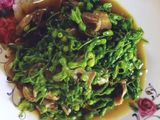 Thiên lý xào chay nấm rơm