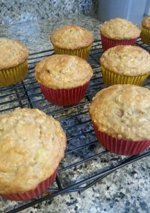 A picture of Banana Oat Muffins.