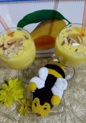 A picture of Honey Mango Shake.