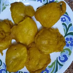 A picture of Potato round pakoray.
