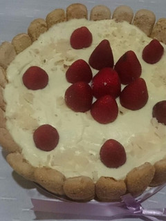 Una foto de Torta helada de limón al champagne