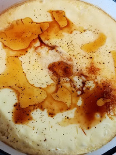 A picture of Savory clam egg custard 花蛤水蒸蛋.