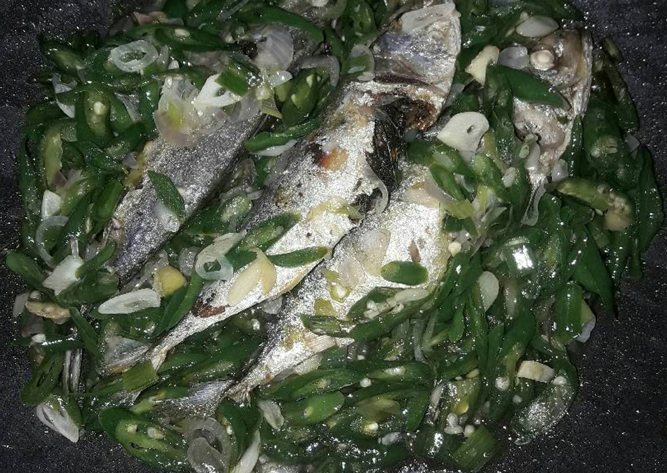 Tumis ikan gembung rebus/asin