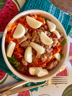 Una foto de Ensalada de atún y palmitos 🌡🥙