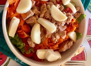 Una foto de Ensalada de atún y palmitos 🌡🥙
