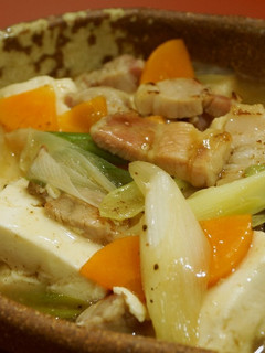 A picture of Bacon and Tofu stir-fry in Japanese Style gravy.
