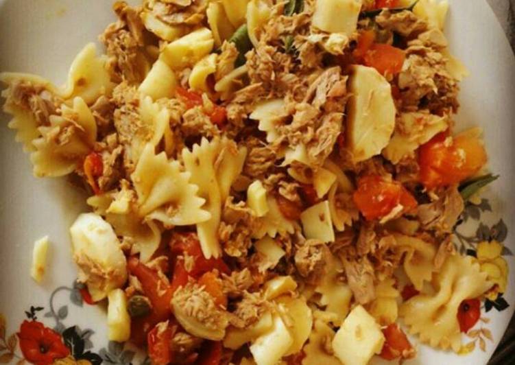 》 Macarrão com tomate, atum e palmito - Gozhowgos
