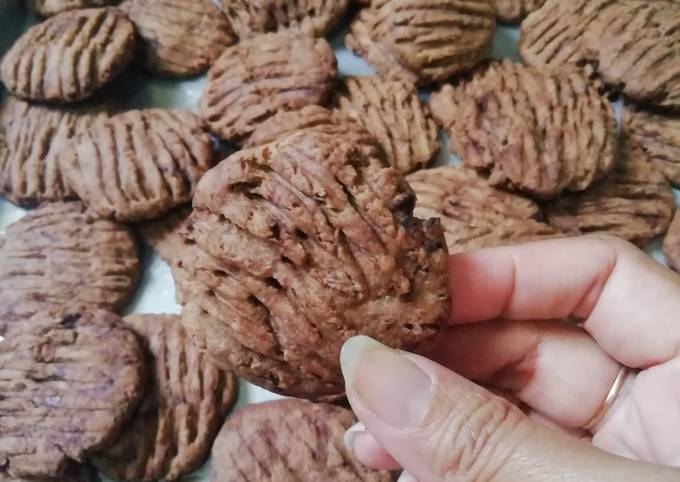 Cara Gampang Membuat Banana Cookies Coklat Anti Gagal