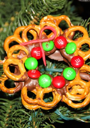 A picture of Holiday Season Chocolate Pretzel Wreaths.
