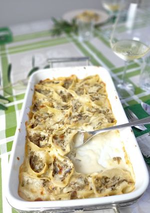 A picture of Artichoke-Stuffed Conchiglioni.