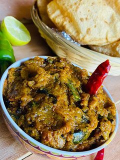 सीताफल की खट्टी मीठी सब्ज़ी(sitafal ki khatti mithi sabji recipe in hindi) रेसिपी मुख्य फोटो