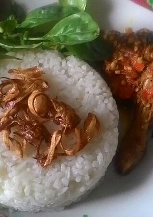 Foto resep Nasi uduk ayam penyet